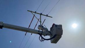 Гродненские энергетики освоили метод ремонта ЛЭП под напряжением без отключения потребителей от электричества